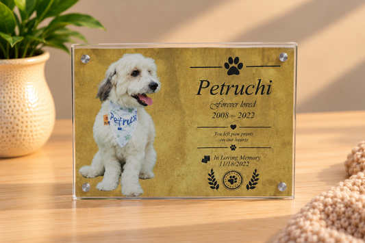 Pet  tribute plaque